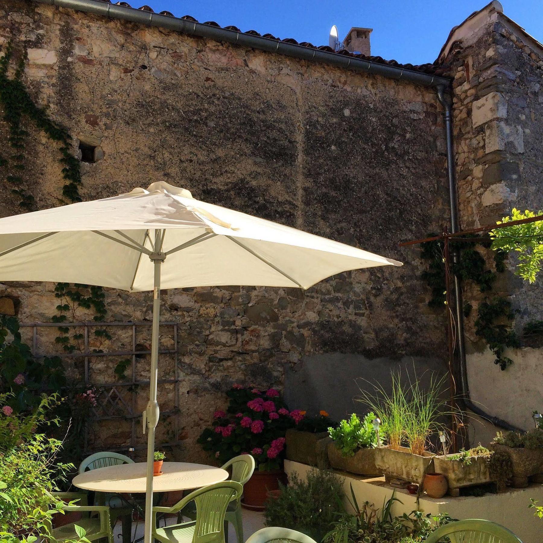Bed and Breakfast L'Ancienne Boulangerie Caunes-Minervois Екстер'єр фото